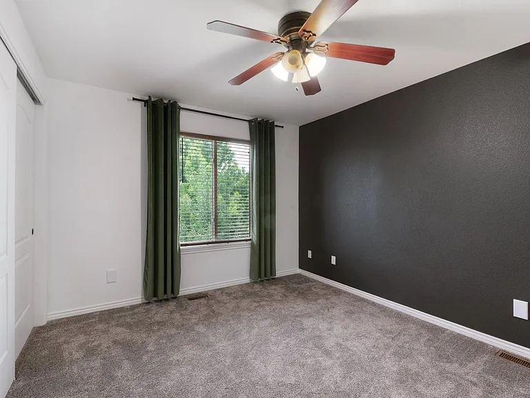 1411 Fieldwood Ct — Photo 37