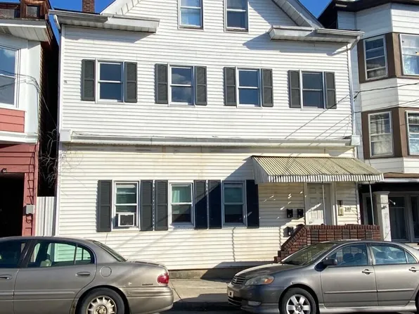 214-216 W Ridge St, Lansford, PA 18232