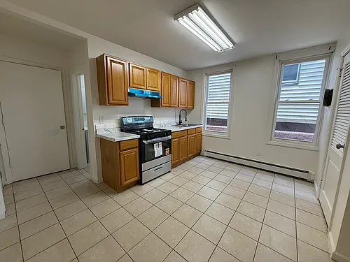 150 Harrison St #2 Photo 1