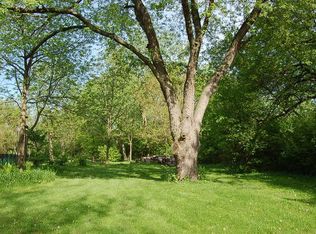 27715 N Oak St, Island Lake, IL 60042