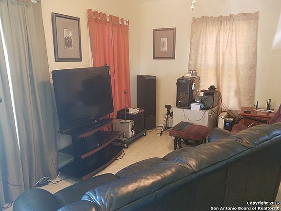 4th image of 140 Dollar Dr
