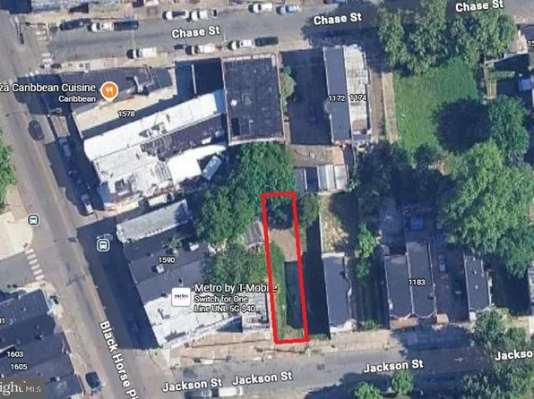 83 Mount Ephraim Ave, Camden, NJ 08104