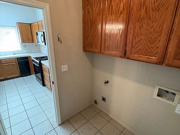 5th image of 2533 W Buena Vista Ave