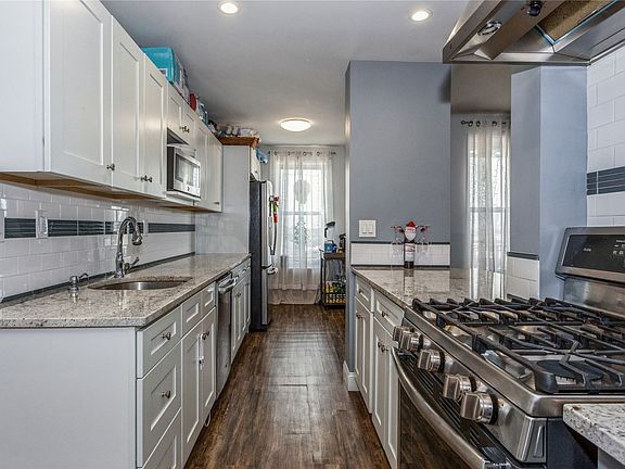 2nd image of 855 E Broadway #4F