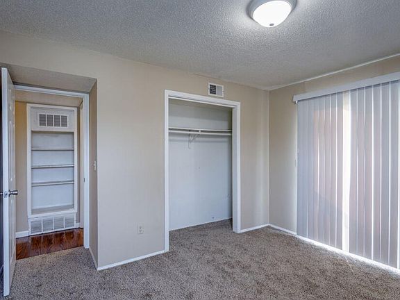 5th image of 929 Fontana Ave
