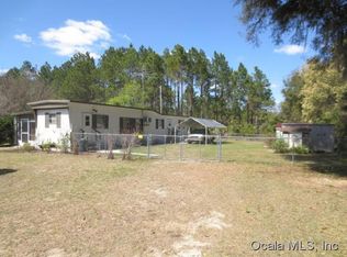 17465 SE 34th Ln, Ocklawaha, FL 32179