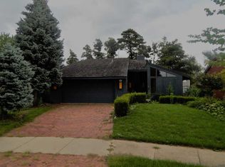 303 Hawthorne Ave, Bensenville, IL 60106