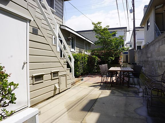 2nd image of 424 1/2 W Franklin Ave #424-1/2