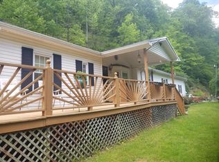 782 Rock Lick Rd, Birchleaf, VA 24220