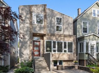 3711 N Hermitage Ave, Chicago, IL 60613