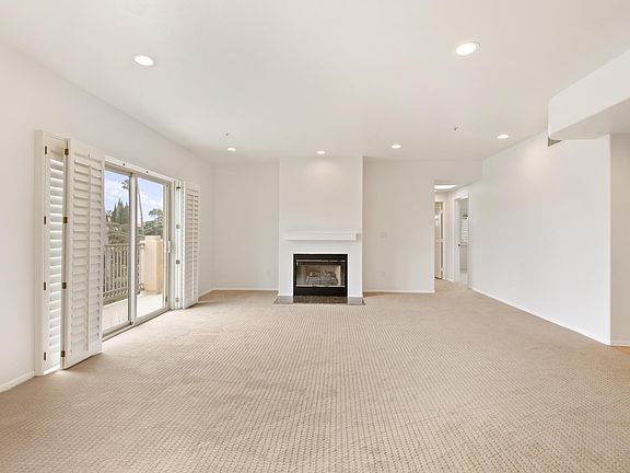 2nd image of 937 12th St APT 301