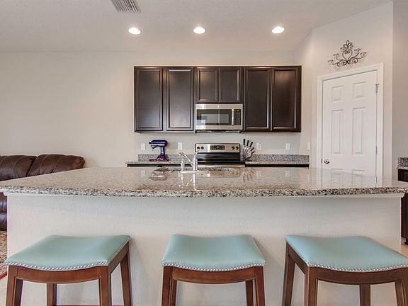 4th image of 7006 Holly Heath Dr