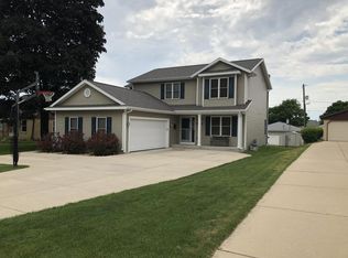 3741 S 92nd St, Milwaukee, WI 53228
