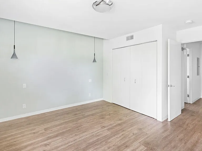 4060 Tilden Ave — Photo 19