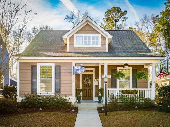 215 Forsythia Ave, Summerville, SC 29483