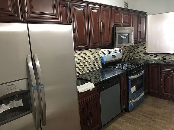 4th image of 526A E 159th St #31D