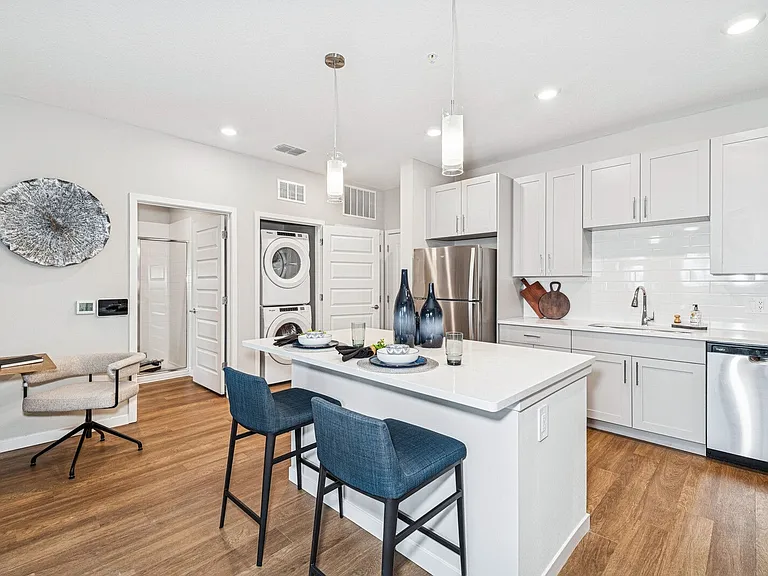 Ascend Nona West — Photo 31