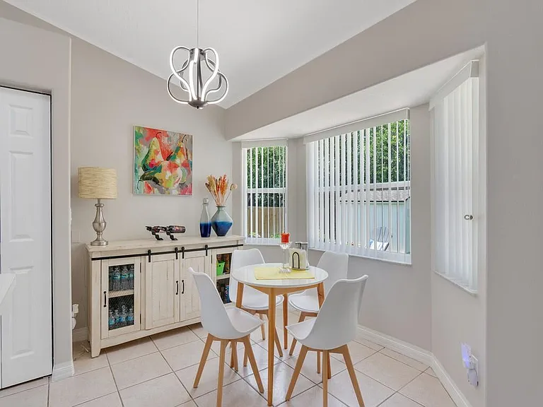 664 Vocelle Ave — Photo 5
