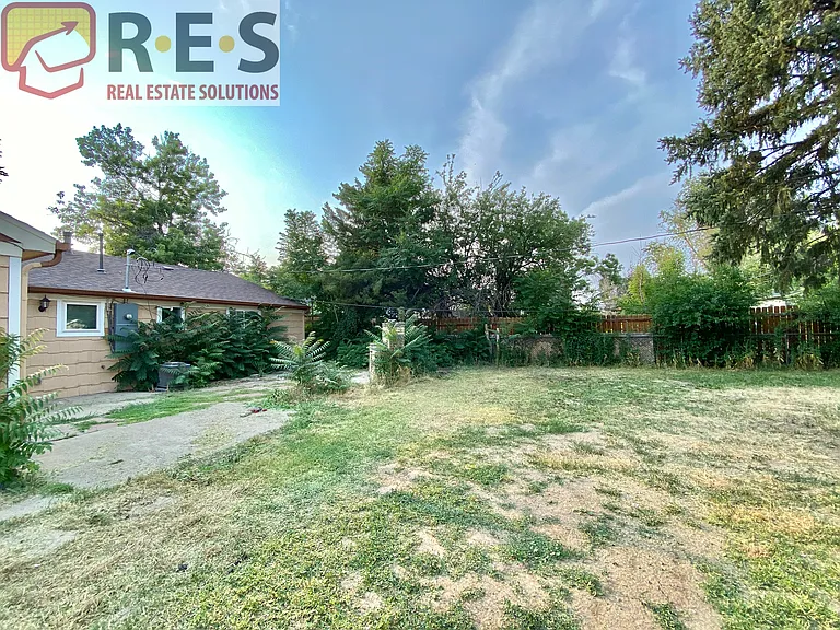 746 Galena St — Photo 13
