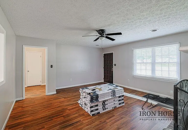 229 N Burson Ave #A — Photo 6