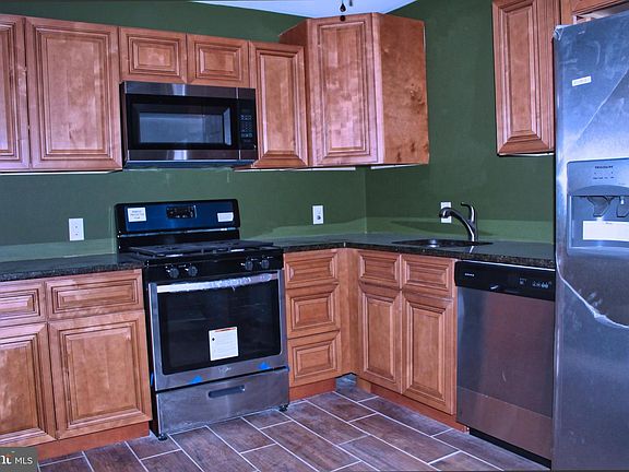 5th image of 1419 Victory Ave