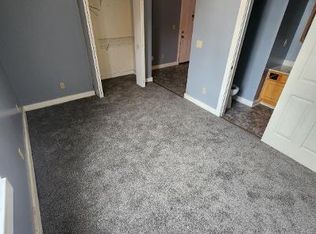 23 S Center St APT D, Flora, IN 46929