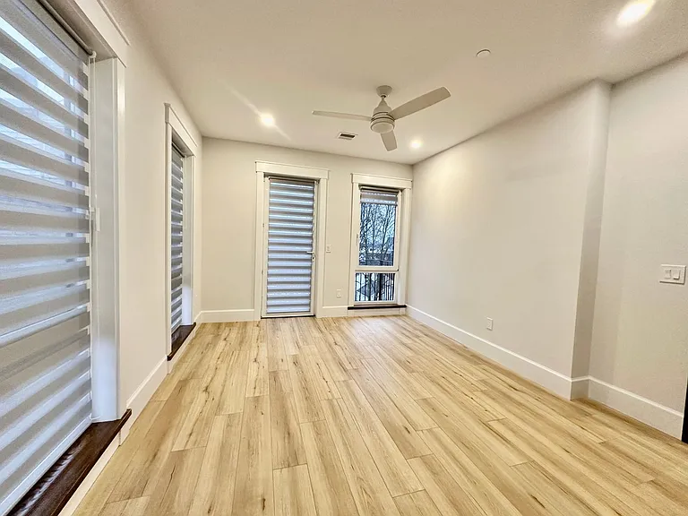 110 Mount Pleasant Ave #9 — Photo 11