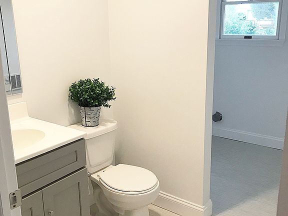 Ground fl 1/2 bath - laundry