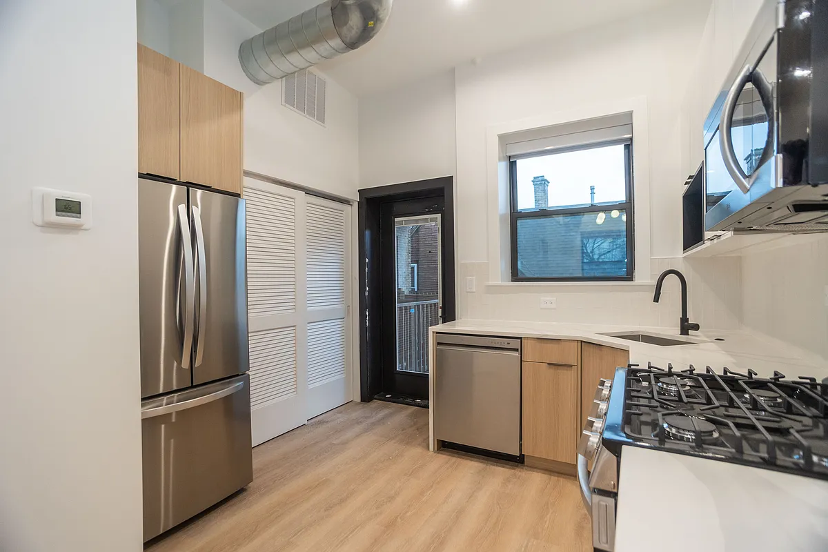 Building Photo - 3255 W Belden Ave #1E