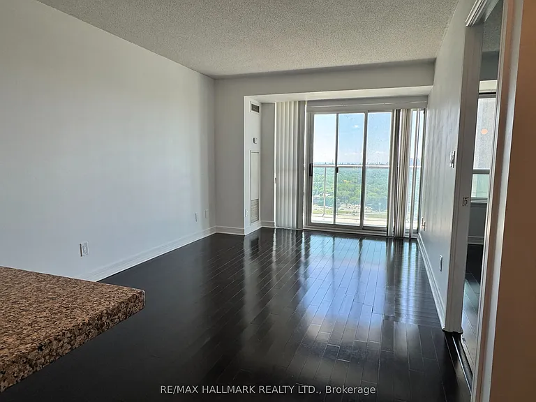 18 Harrison Garden Blvd #2609 — Photo 3