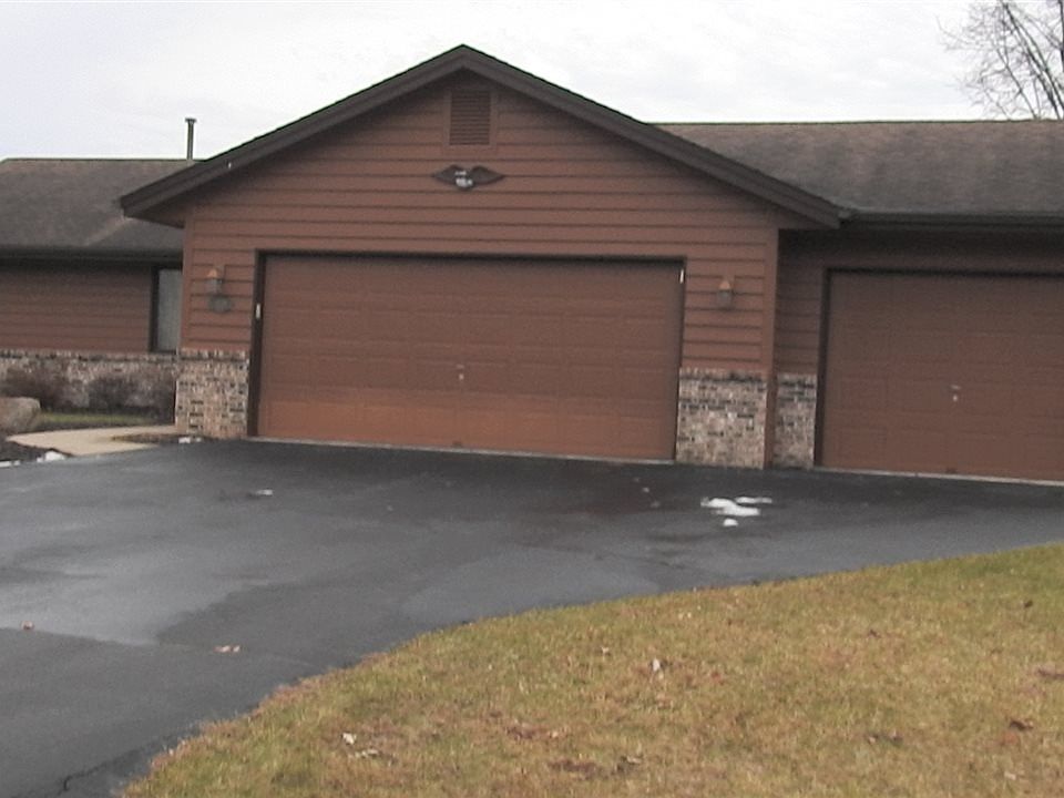 1st image of 1228 Armstrong Ave