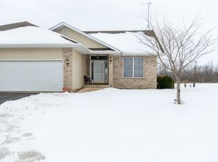 720 Winding Trl, Genoa, IL 60135