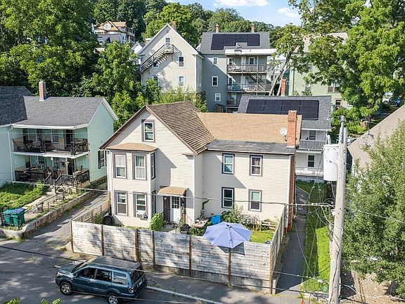 2nd image of 25 Goddard St