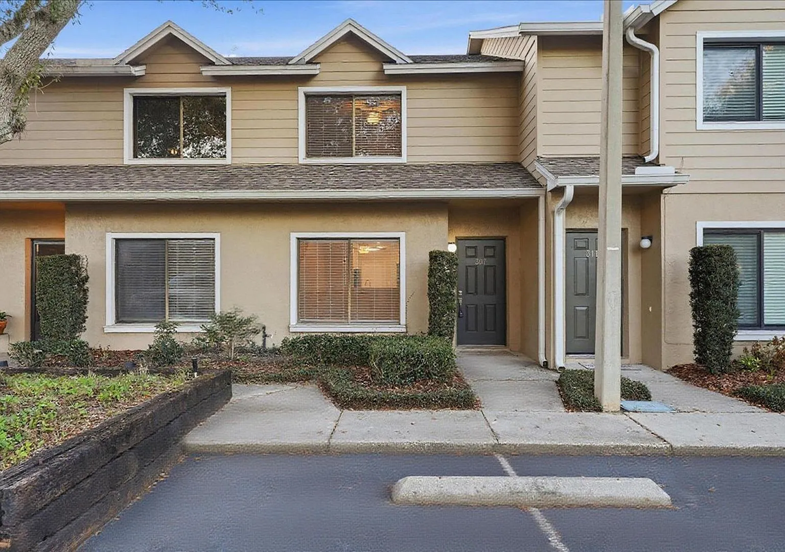 2 BR / 2.5 BA Townhome In Sandlewood Creek — Photo 1