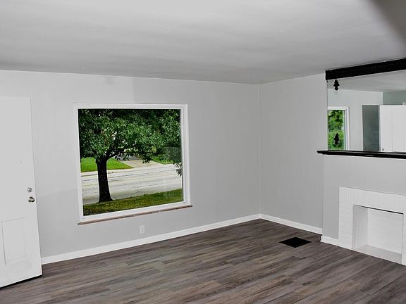 4th image of 1878 W Mound St #1878