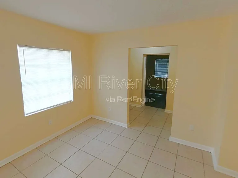 7923 Berry Ave — Photo 4