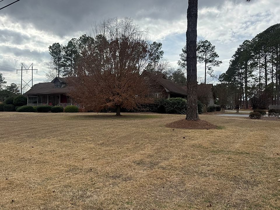 2nd image of 310 Lakewood Dr