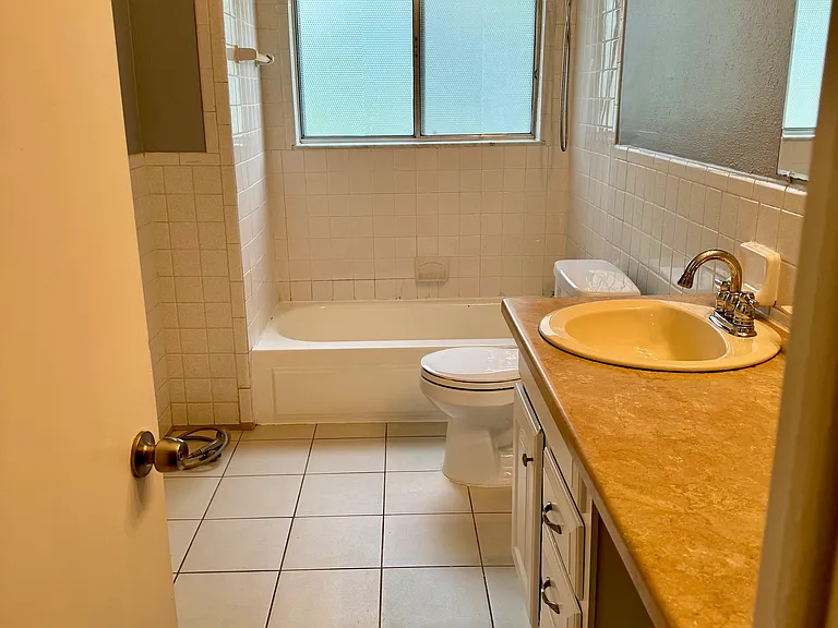 290 Voorheis St — Photo 18