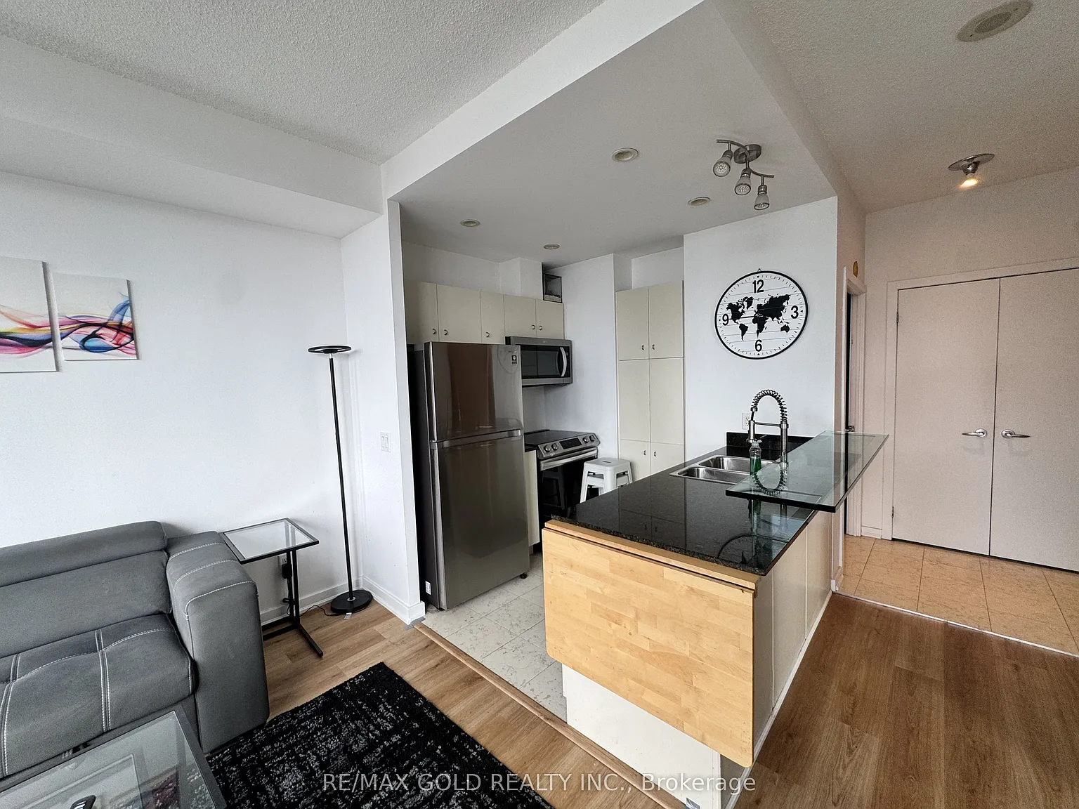 8 York St — Photo 4