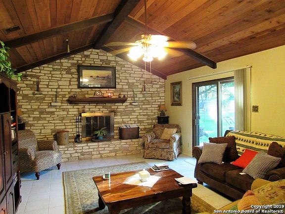 3rd image of 9519 Geronimo Oaks St
