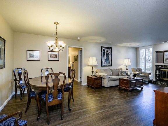 4th image of 780 Sea Spray Ln APT 103