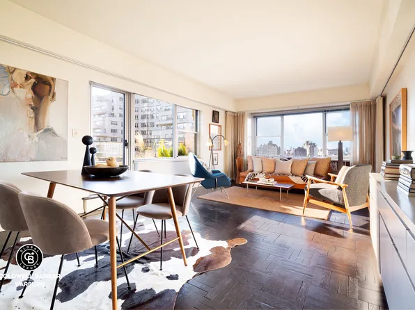 11 5th Avenue image 1 of 12