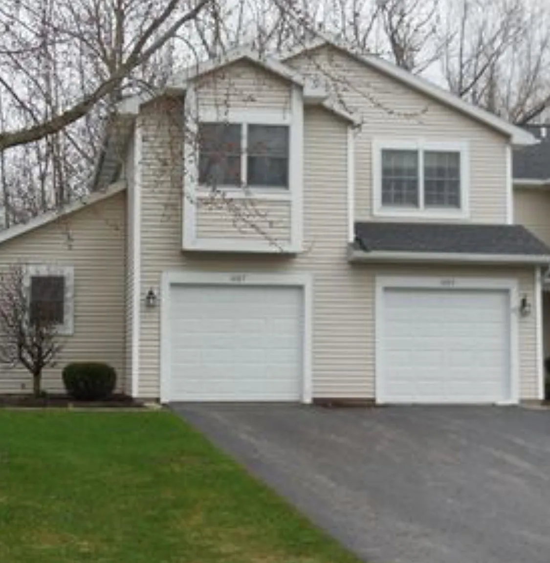 2 bed, 1.5 bath, 1126 sqft, $2,100 — Photo 1