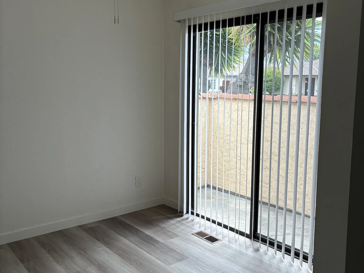 2 bed, 1000 sqft, $3,800 — Photo 4