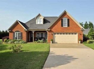 518 Blackstone Dr, Inman, SC 29349