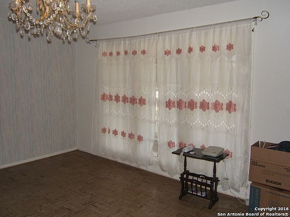 5th image of 258 Hatcher Ave