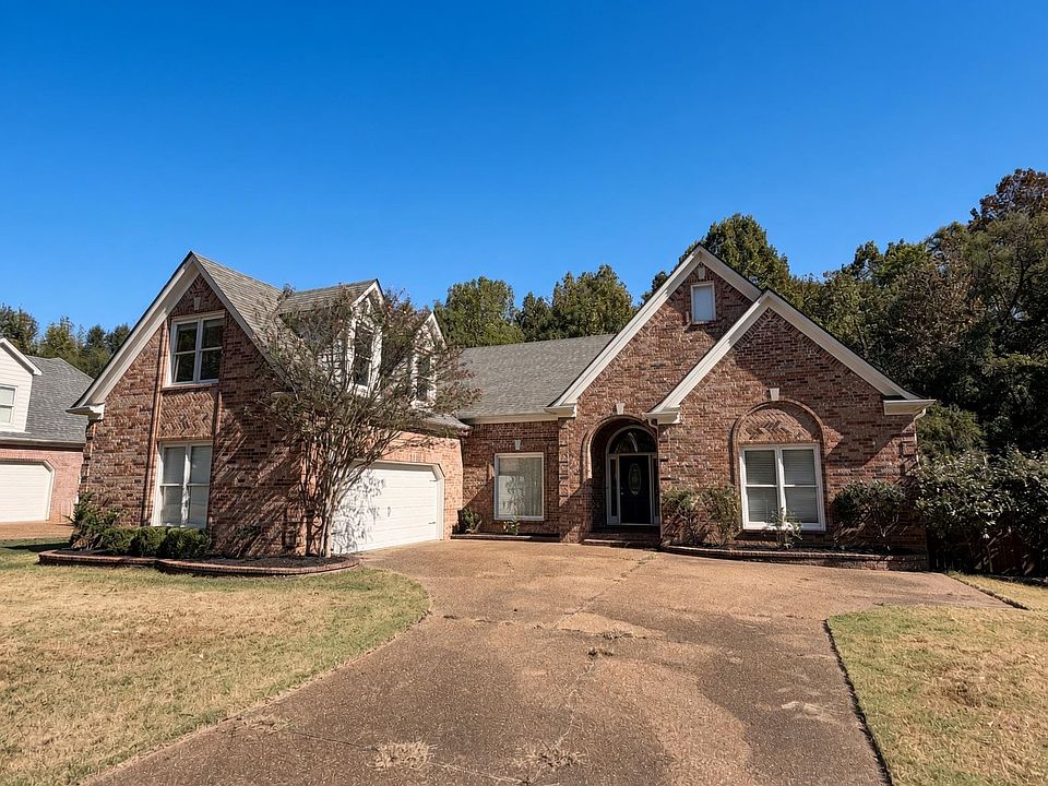 1st image of 648 Alexandria Dr