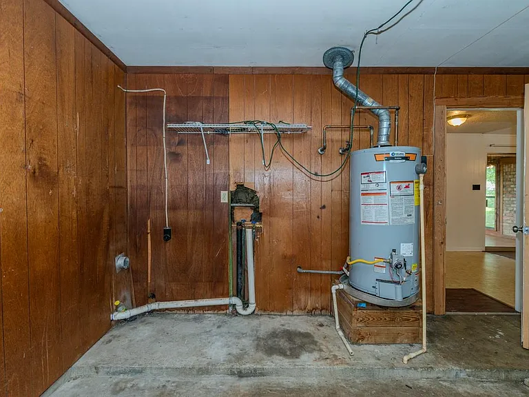 450 Norvell St — Photo 23