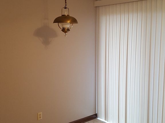 4th image of 308 Greggview St