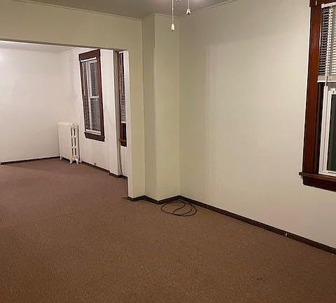 4th image of 1452 Franklin St
